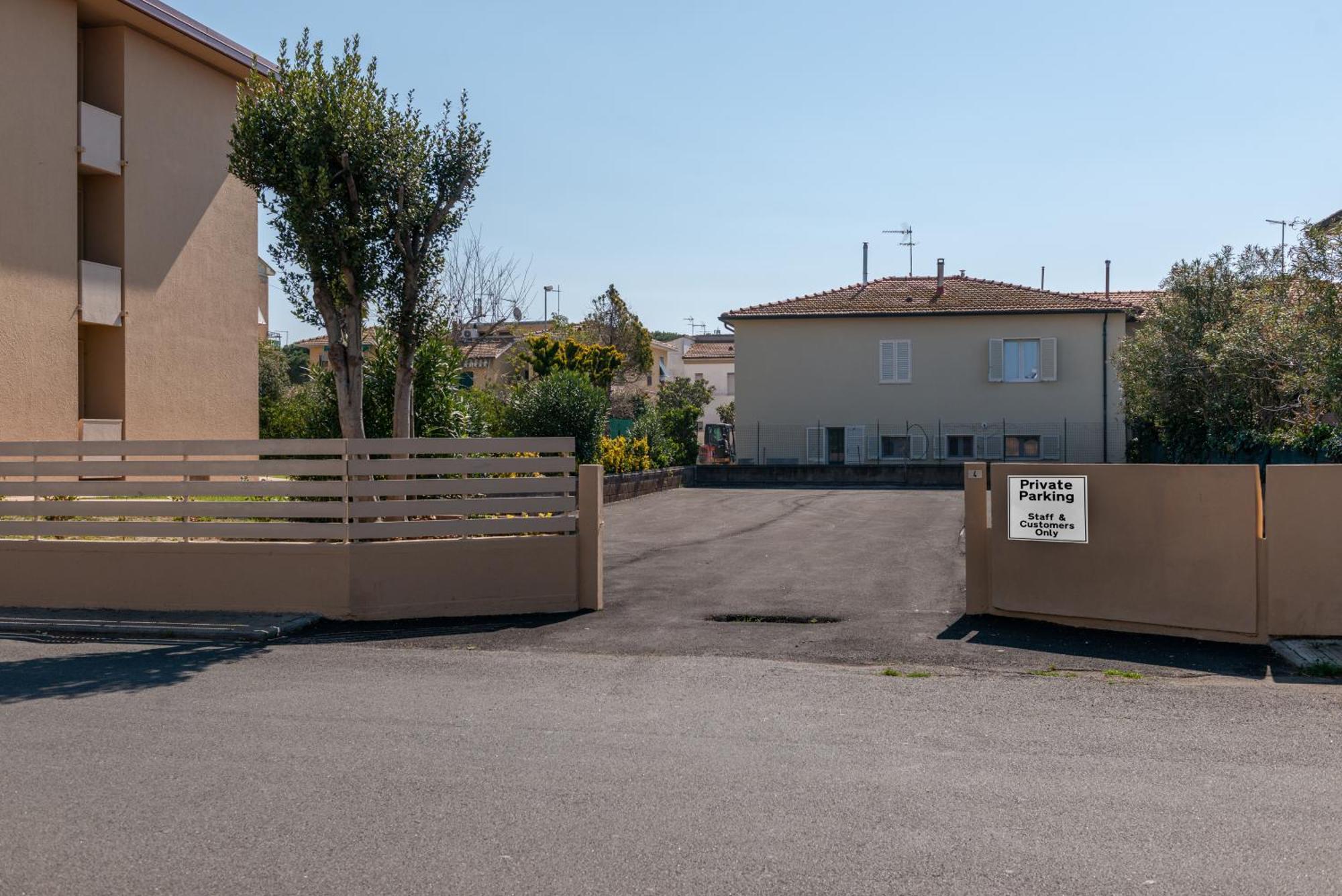 Residence Marina Di Cecina Exterior photo